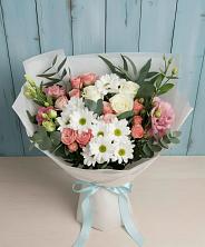 Букет цветов из:  Розы, Лизиантусы и Хризантемы в Лоо