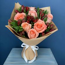 Букет цветов из:  Розы и Альстромерии в Лоо