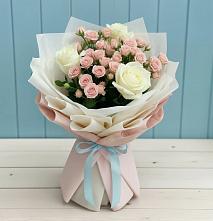 Букет цветов из:  Розы в Лоо