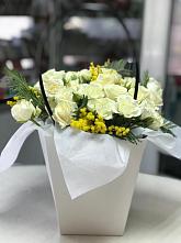 Цветочная композиция из Розы  в Лоо